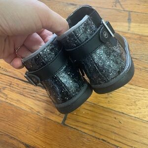 Striderite Sparkly Black girls boots